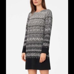COPY - Club Monaco Vipra Shift Dress Mixed Black White Long Sleeve Floral Print…